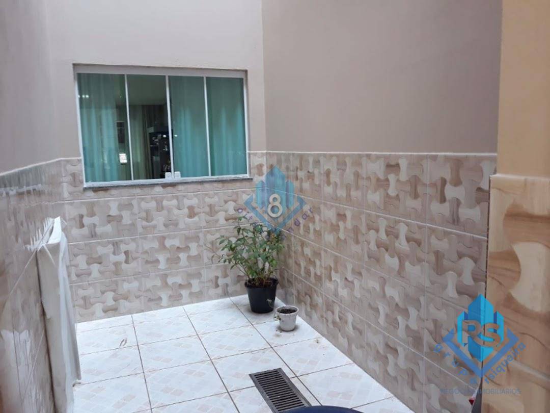 Casa à venda com 3 quartos, 180m² - Foto 27