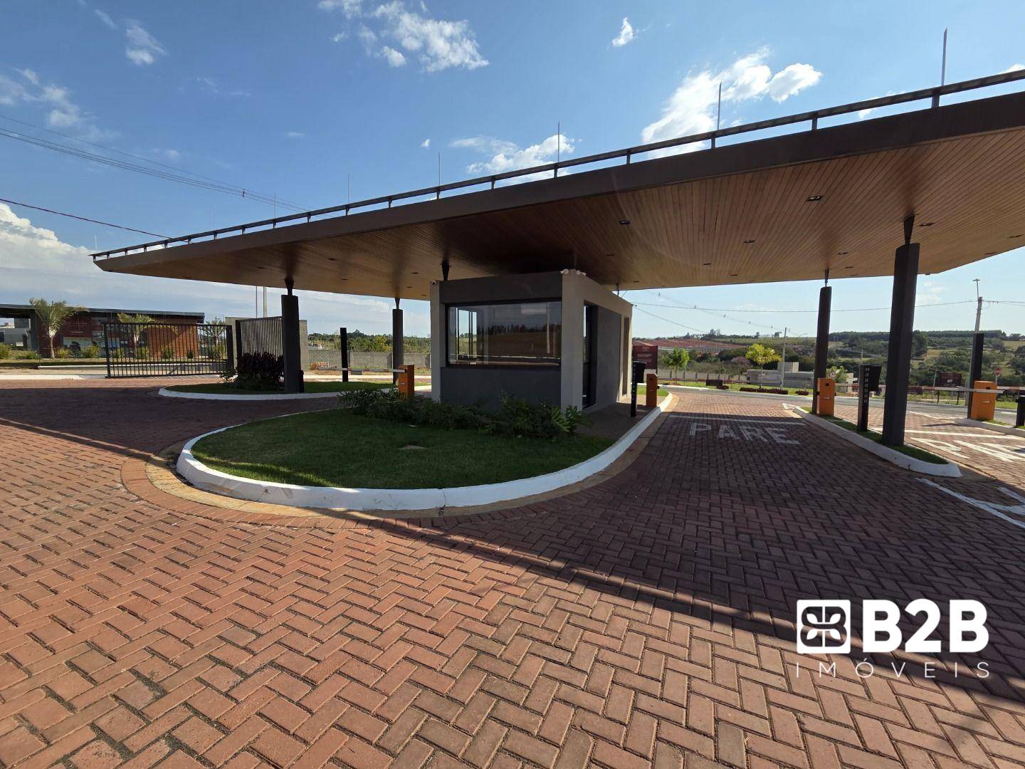 Loteamento e Condomínio, 400 m² - Foto 1