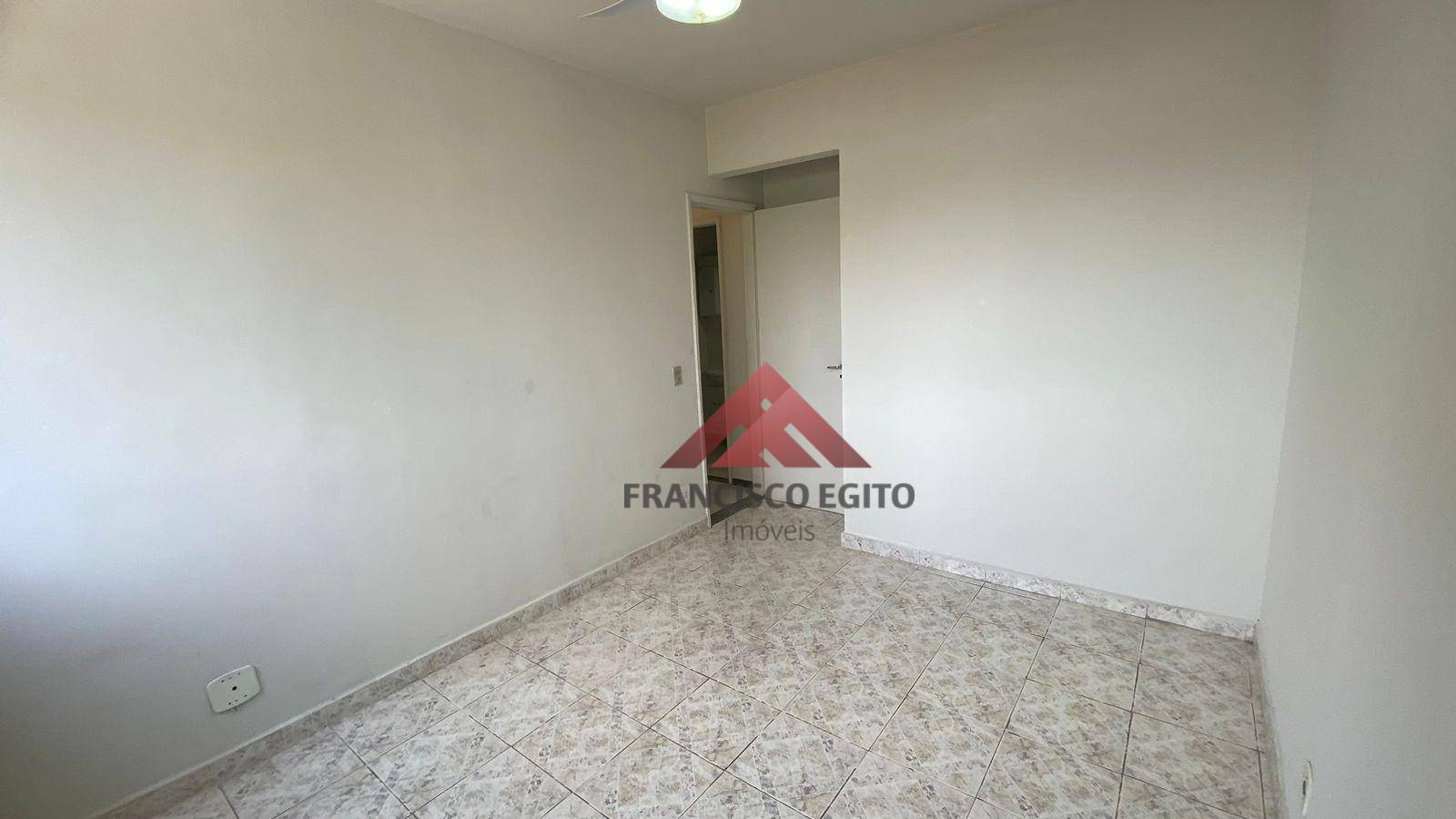 Apartamento à venda com 2 quartos, 60m² - Foto 11