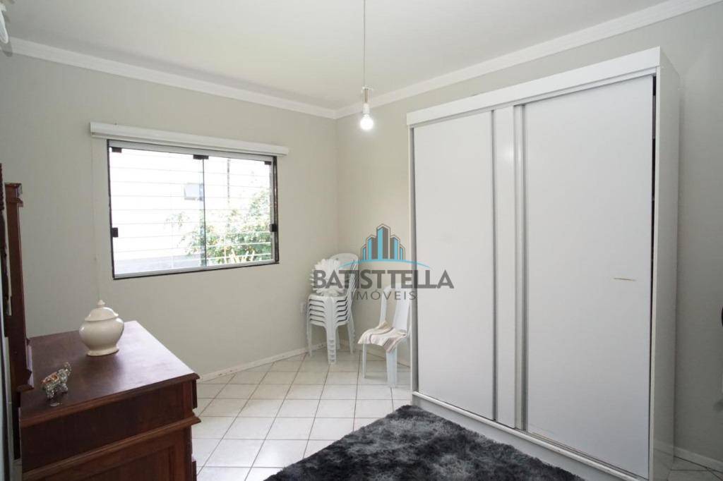 Casa à venda com 3 quartos, 150m² - Foto 2