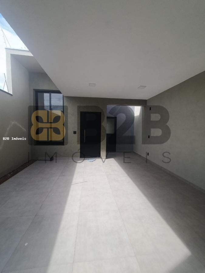 Casa à venda com 3 quartos, 121m² - Foto 2