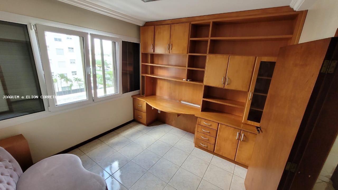 Apartamento à venda com 4 quartos, 224m² - Foto 29