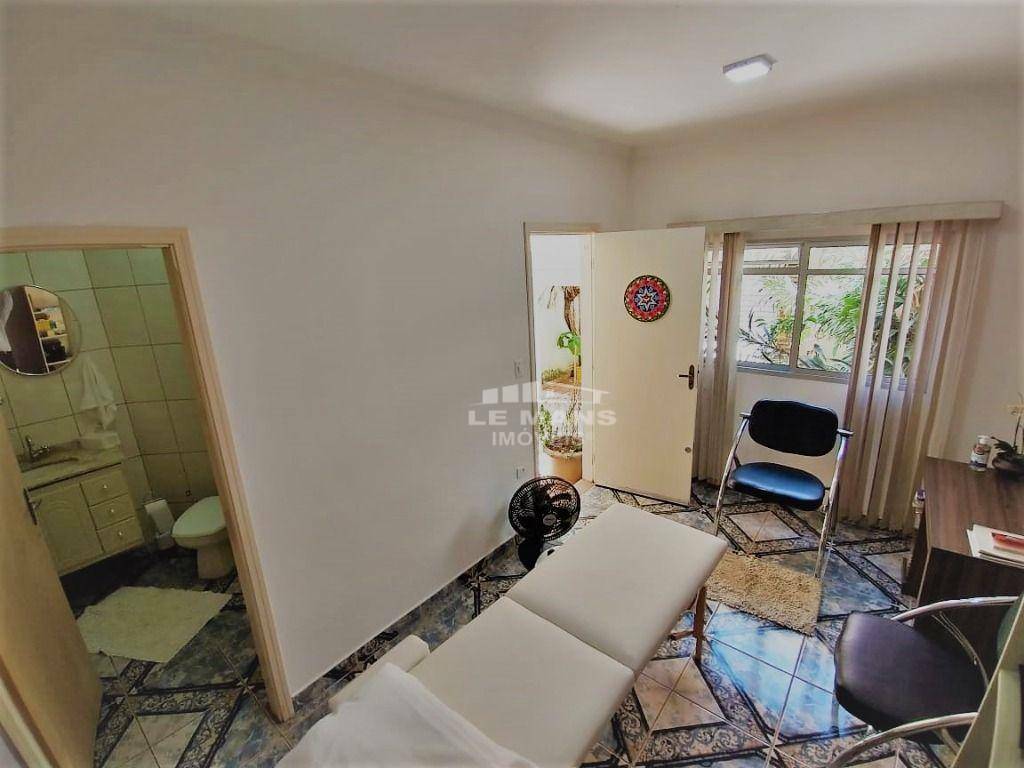 Casa à venda com 4 quartos, 218m² - Foto 13