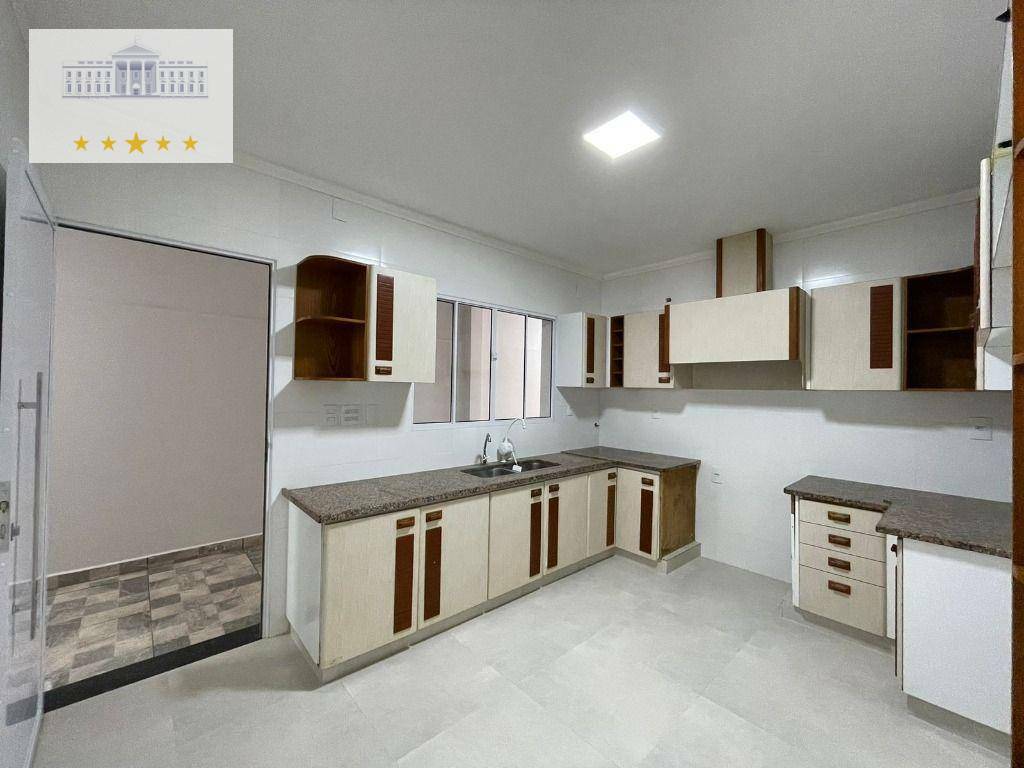 Casa à venda com 3 quartos, 273m² - Foto 5