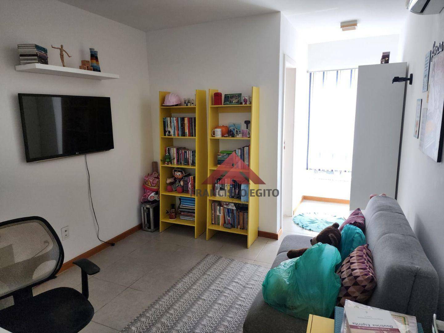 Casa à venda com 3 quartos, 174m² - Foto 4