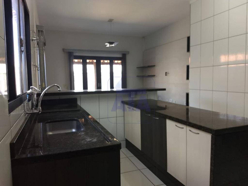 Casa à venda com 3 quartos, 134m² - Foto 17