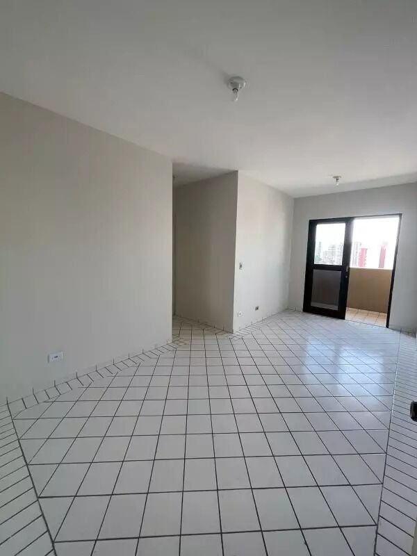 Apartamento para alugar com 2 quartos, 64m² - Foto 1