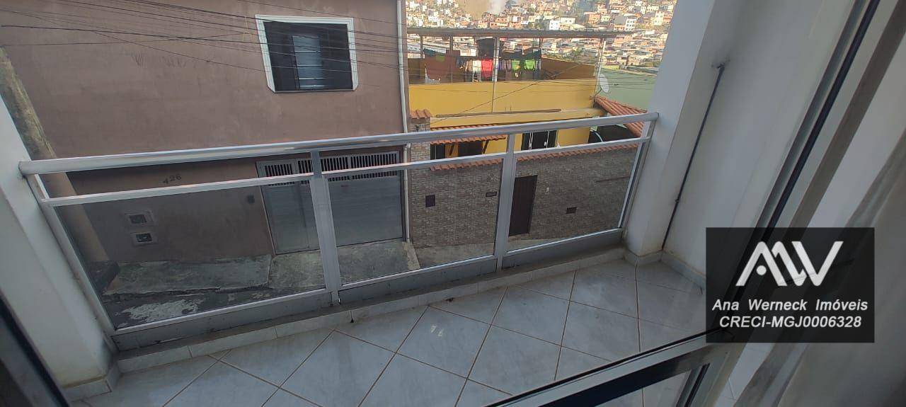 Casa à venda com 3 quartos, 200m² - Foto 4