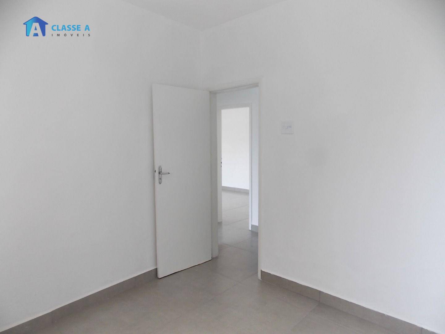 Casa à venda com 4 quartos, 160m² - Foto 15