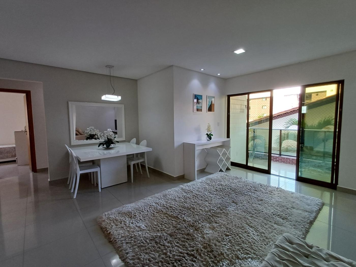 Apartamento à venda com 3 quartos, 98m² - Foto 1