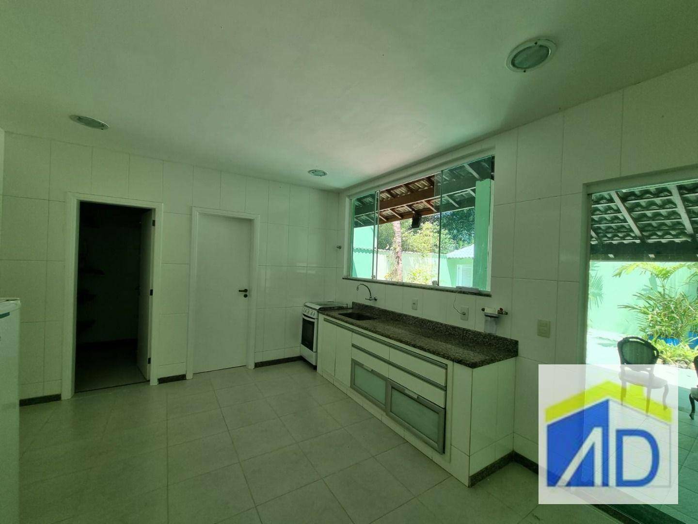 Casa de Condomínio para alugar com 3 quartos, 180m² - Foto 11