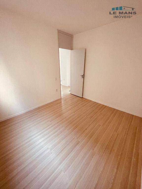 Apartamento à venda com 2 quartos, 60m² - Foto 14