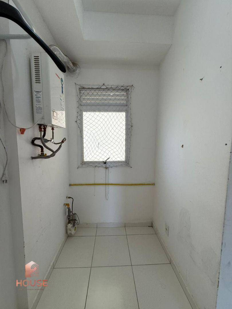 Apartamento para alugar com 2 quartos, 72m² - Foto 6