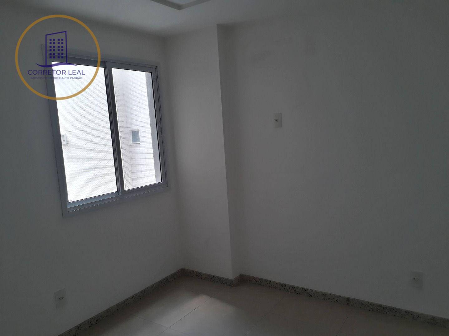 Apartamento à venda com 2 quartos, 70m² - Foto 12