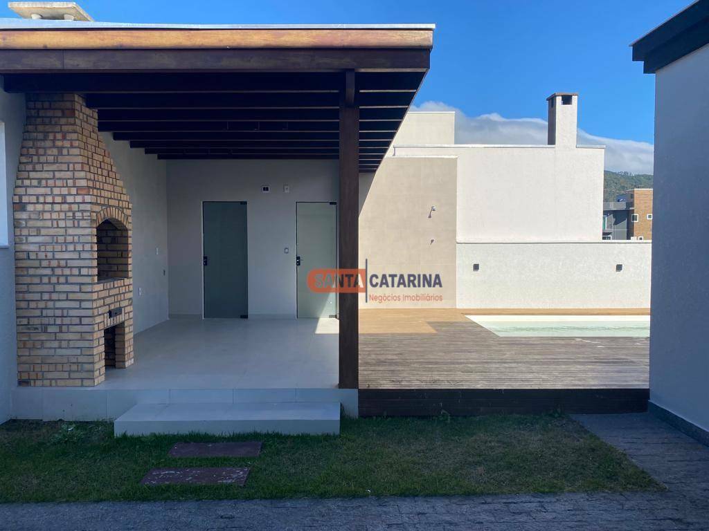 Casa de Condomínio à venda com 3 quartos, 200m² - Foto 3