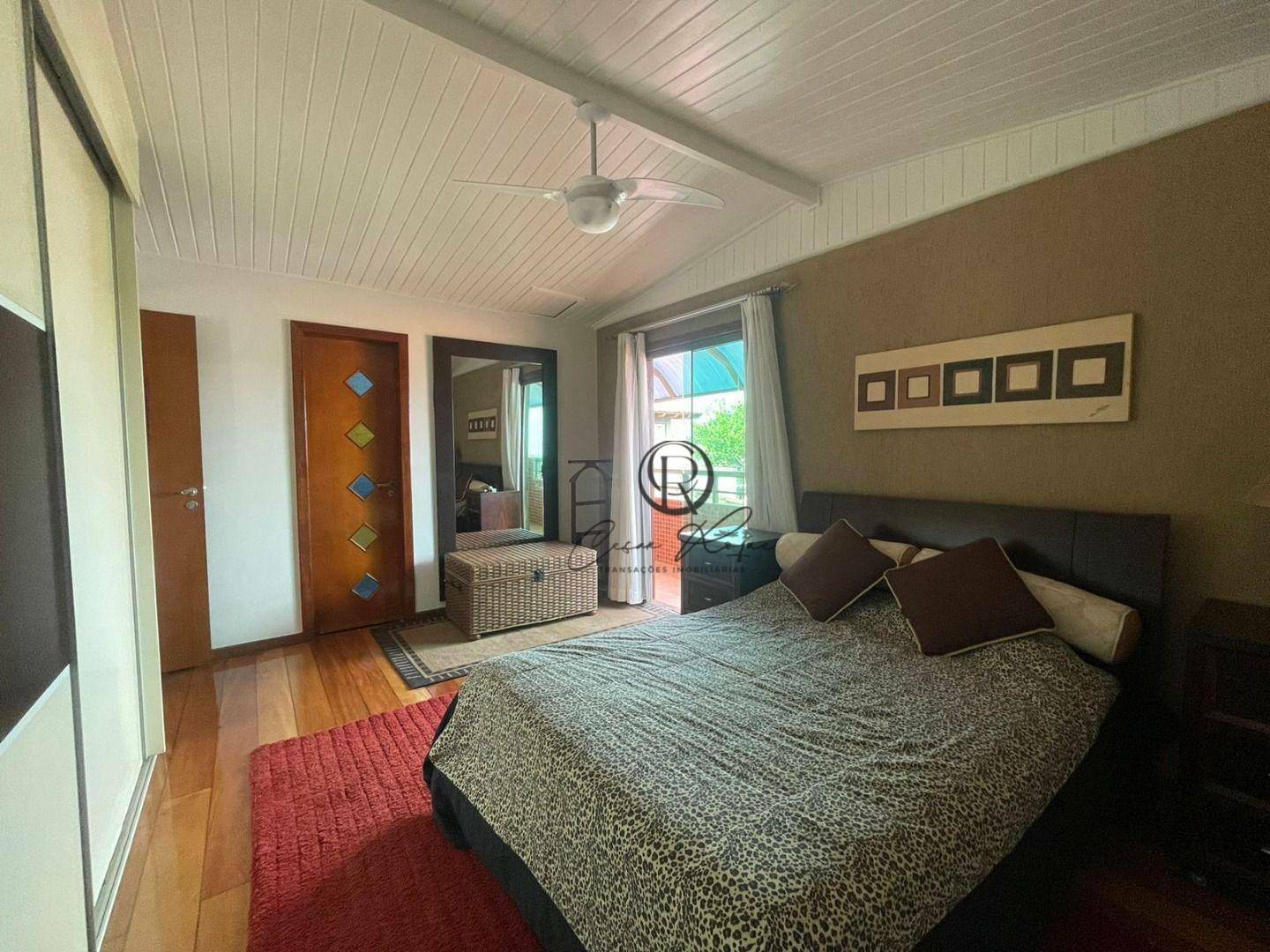 Casa de Condomínio à venda e aluguel com 4 quartos, 240m² - Foto 19