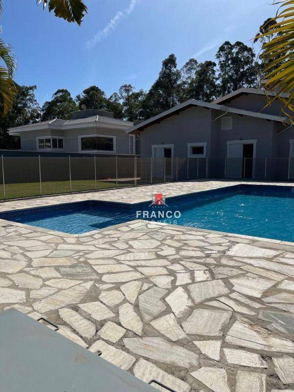 Casa, 3 quartos, 290 m² - Foto 3