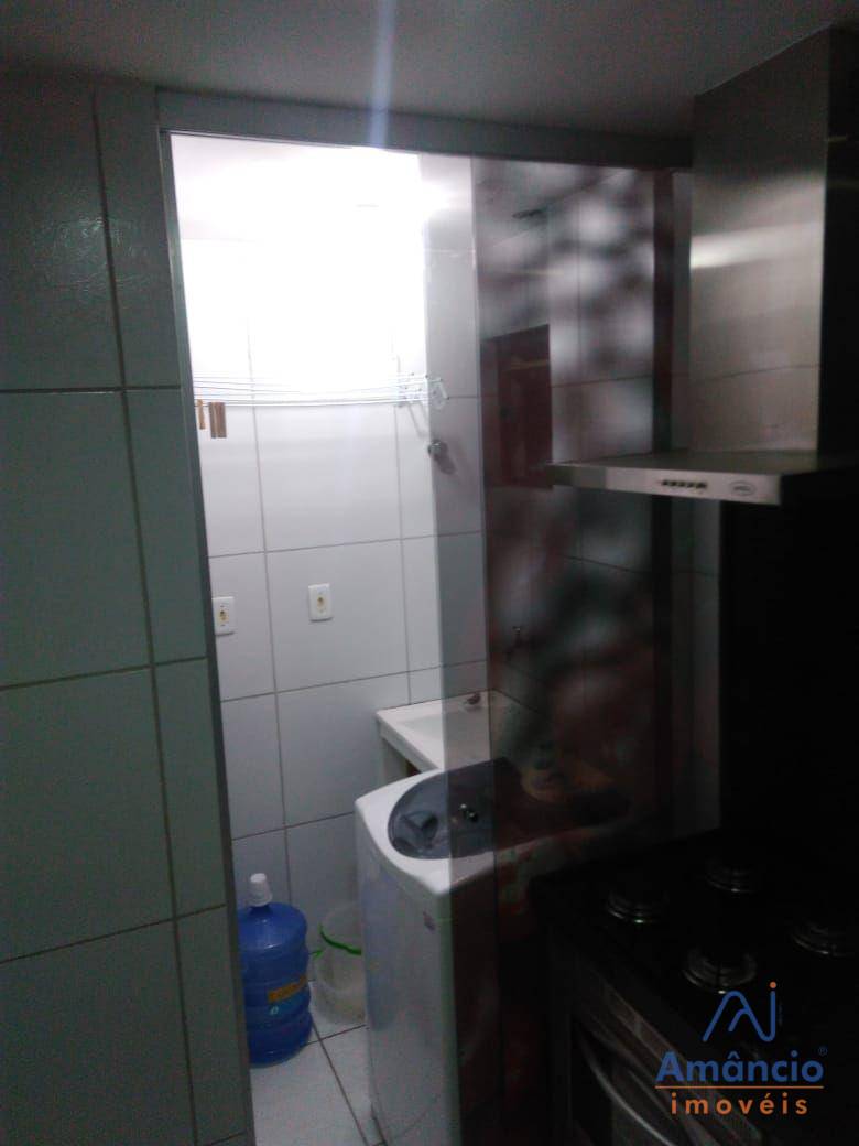 Apartamento à venda com 2 quartos, 70m² - Foto 12