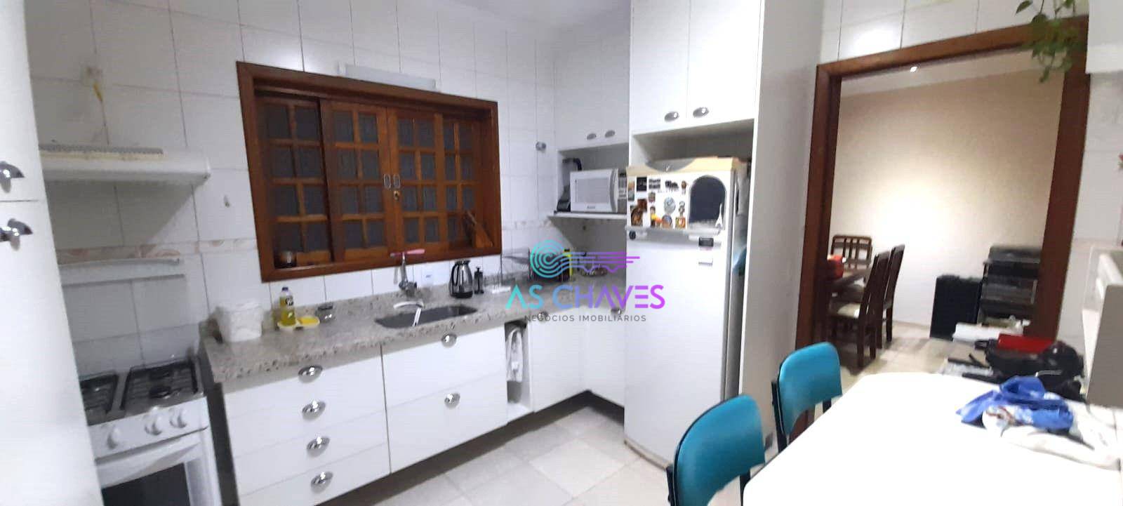 Casa à venda com 3 quartos, 137m² - Foto 3