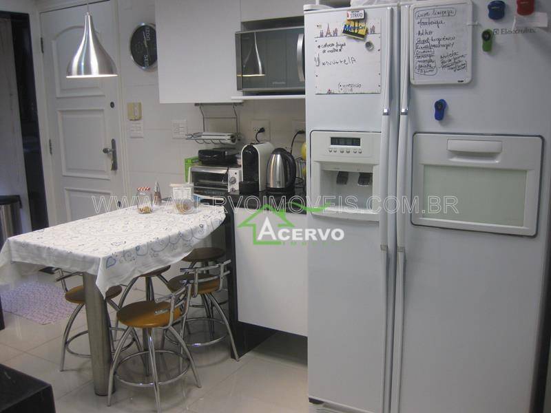 Apartamento à venda com 3 quartos, 175m² - Foto 9