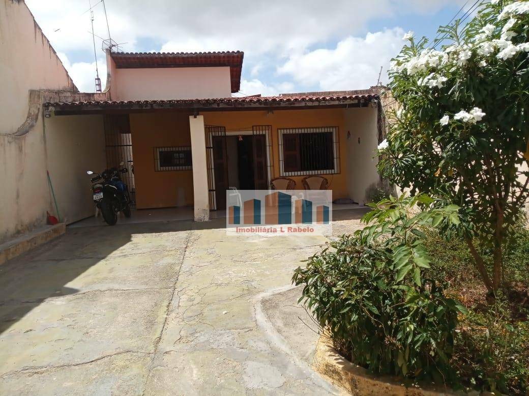 Casa à venda com 3 quartos, 130m² - Foto 1