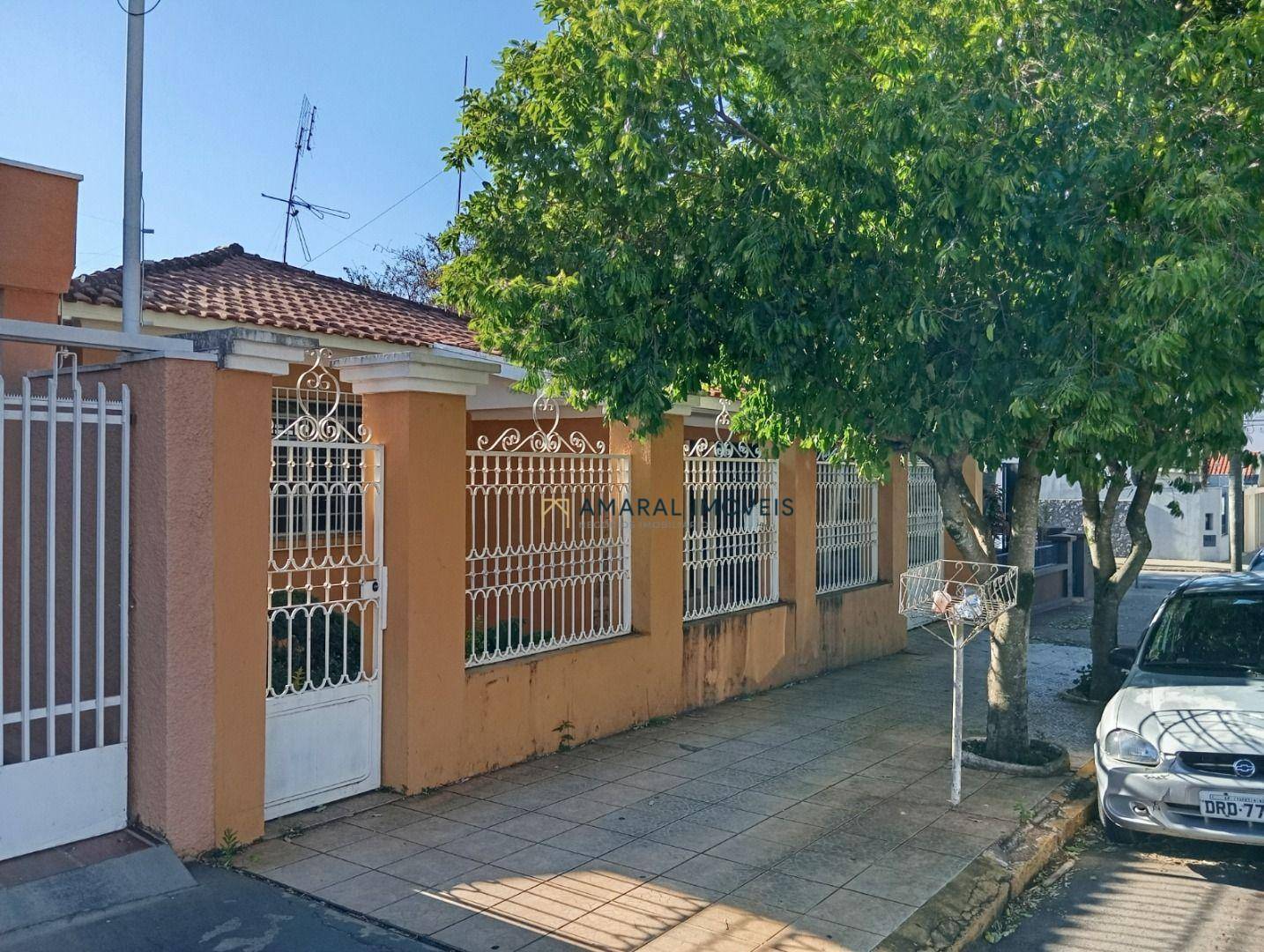 Casa, 3 quartos, 255 m² - Foto 1