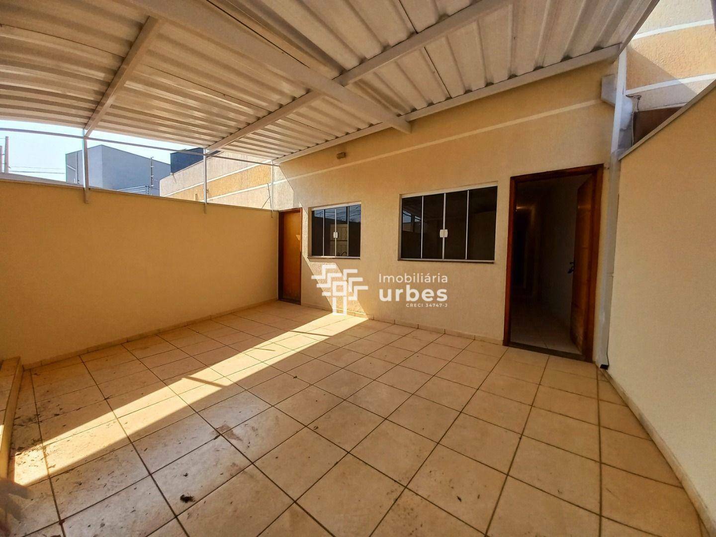 Casa à venda com 3 quartos, 63m² - Foto 1