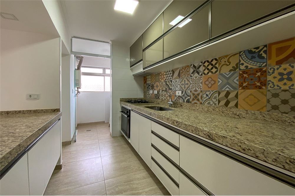 Apartamento à venda com 2 quartos, 65m² - Foto 23