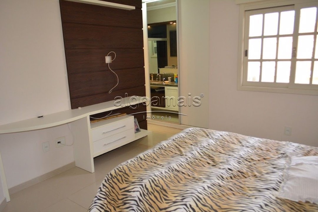 Casa de Condomínio à venda com 4 quartos, 200m² - Foto 25