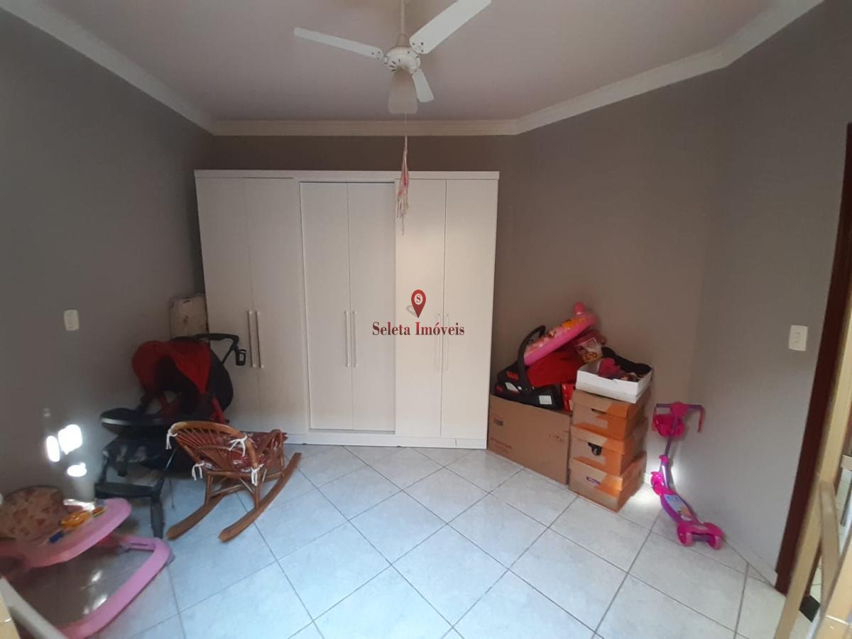 Casa à venda com 2 quartos, 250m² - Foto 12