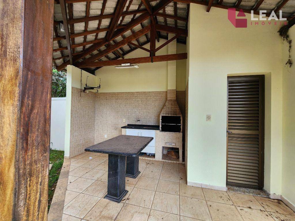 Casa, 3 quartos, 248 m² - Foto 4