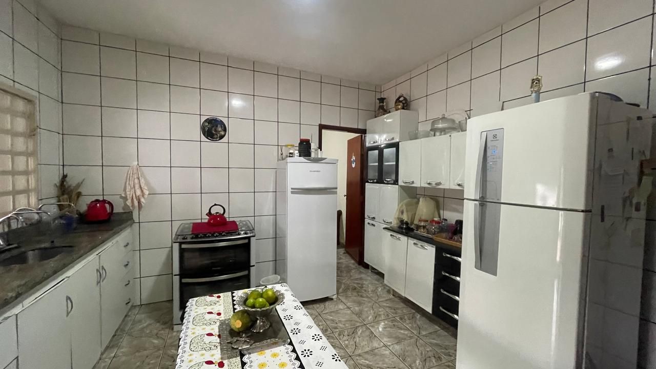 Casa à venda com 2 quartos, 120m² - Foto 15