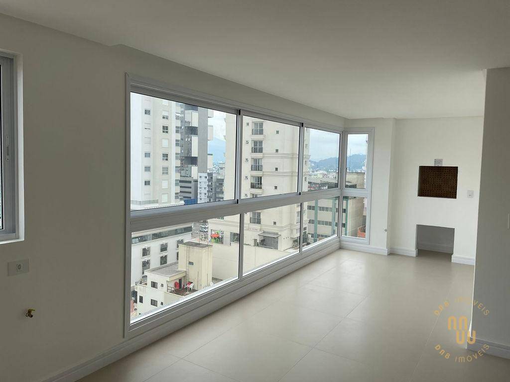 Apartamento à venda com 3 quartos, 98m² - Foto 3