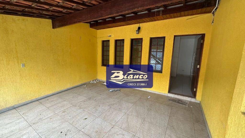 Sobrado à venda com 3 quartos, 150m² - Foto 1