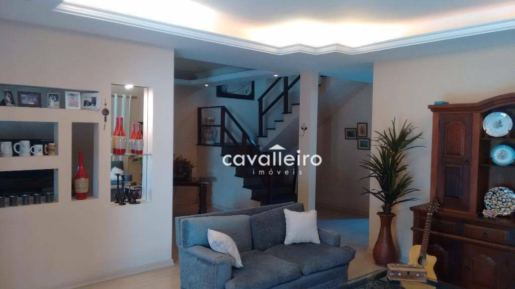 Casa à venda com 3 quartos, 307m² - Foto 4