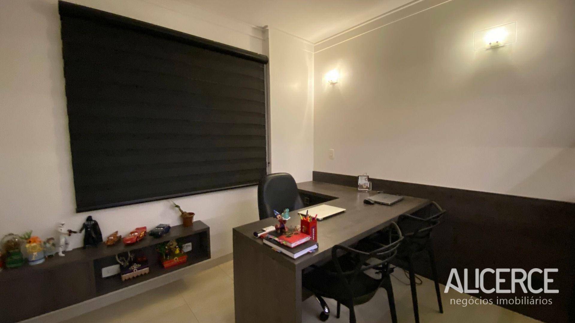 Apartamento à venda com 3 quartos, 237m² - Foto 15