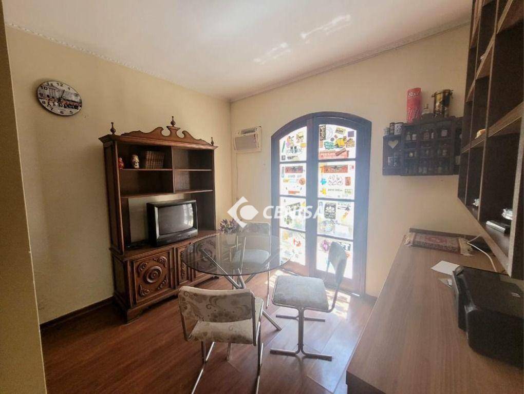 Casa à venda com 3 quartos, 240m² - Foto 14