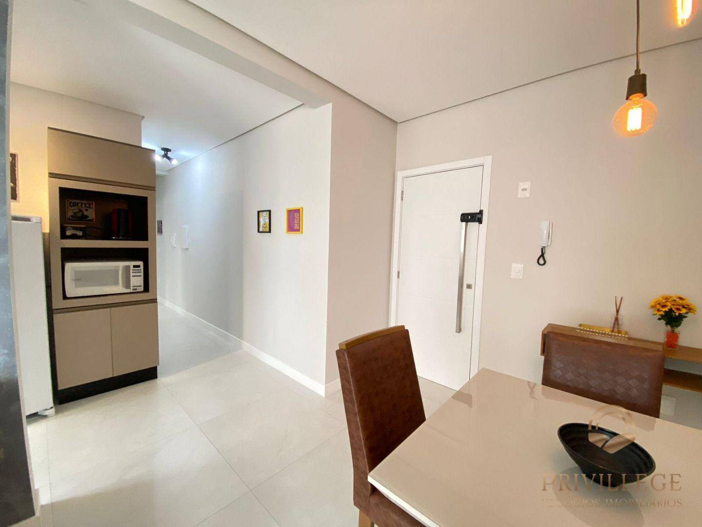 Apartamento à venda com 2 quartos, 62m² - Foto 12