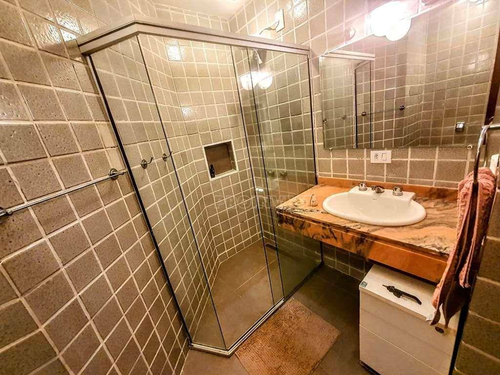 Casa de Condomínio à venda e aluguel com 5 quartos, 850m² - Foto 32