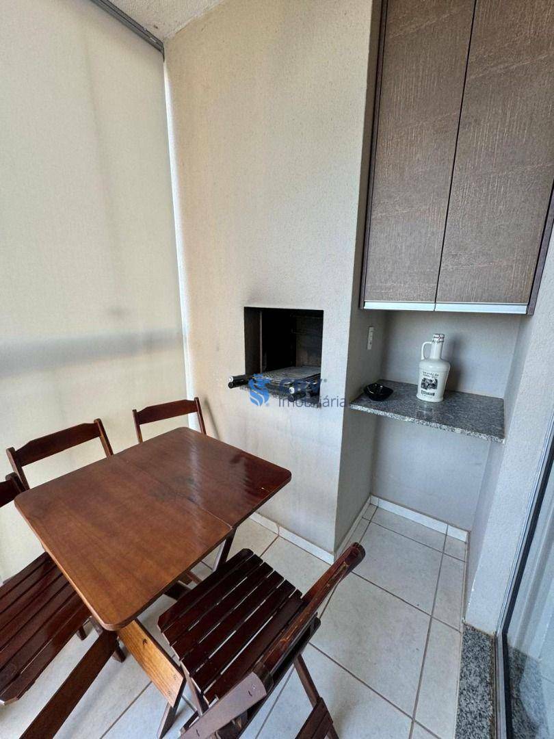 Apartamento para alugar com 2 quartos, 75m² - Foto 6