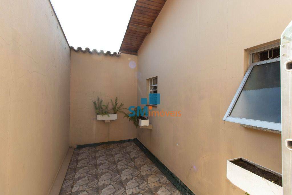 Casa à venda com 4 quartos, 205m² - Foto 20