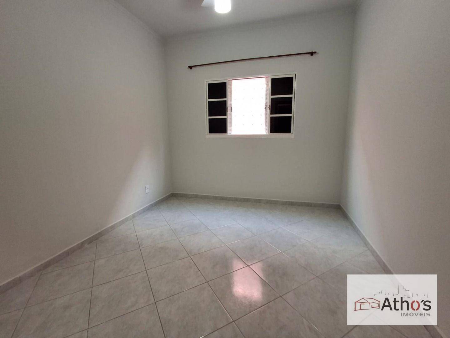 Casa para alugar com 4 quartos, 170m² - Foto 9