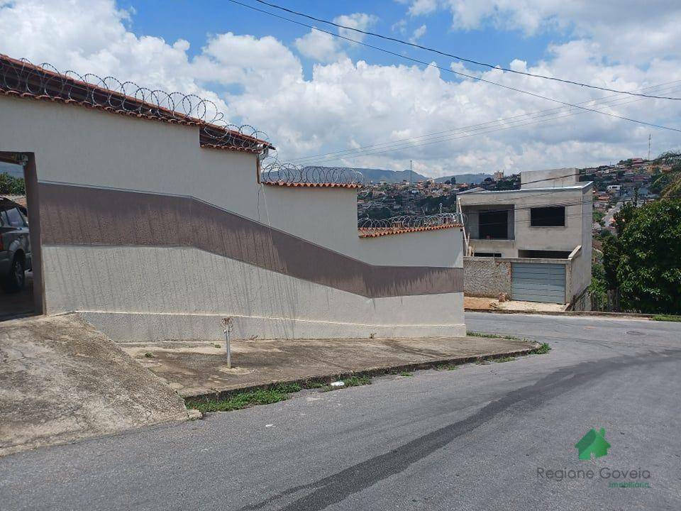 Casa à venda com 3 quartos, 360M2 - Foto 2