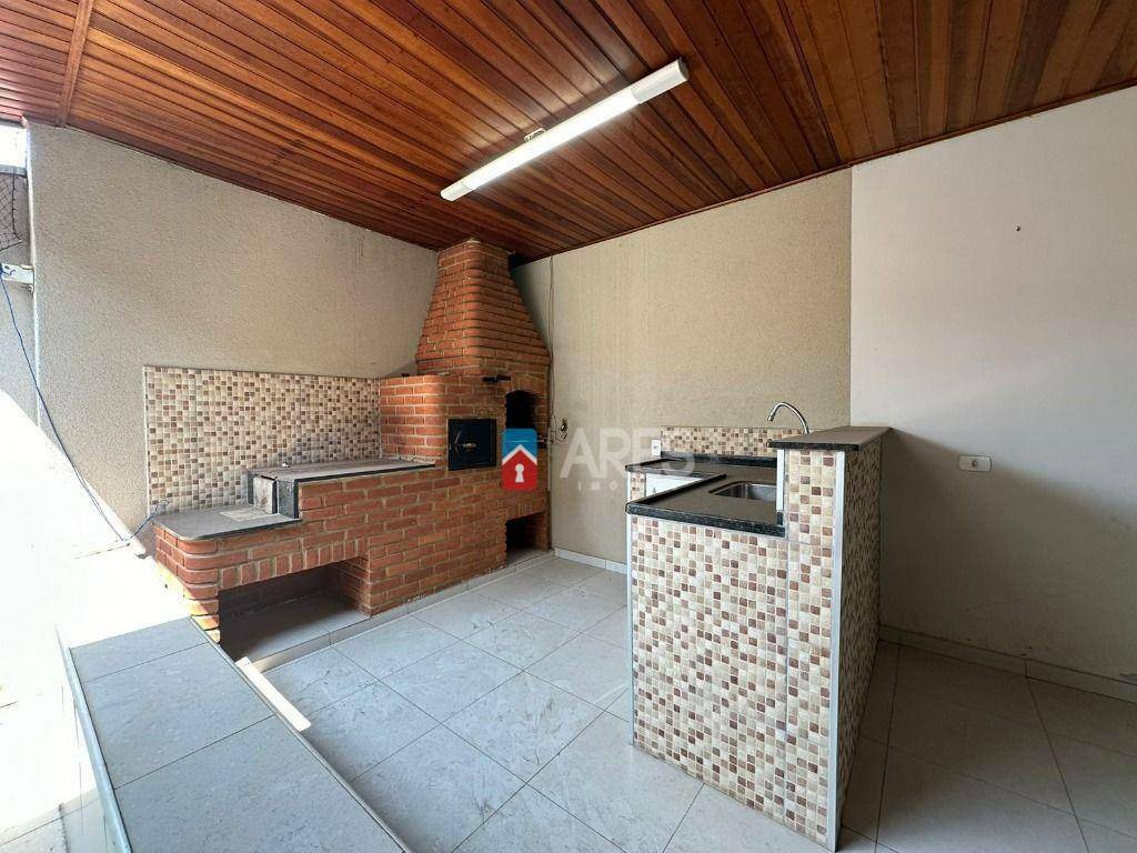 Casa para alugar com 3 quartos, 249m² - Foto 34