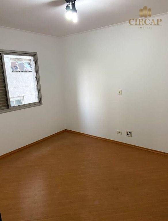 Apartamento à venda com 3 quartos, 240m² - Foto 8