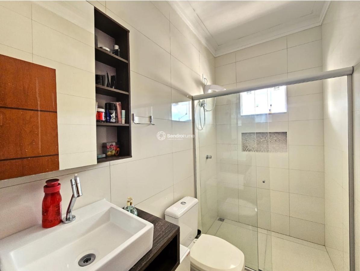 Casa à venda com 3 quartos, 200m² - Foto 17