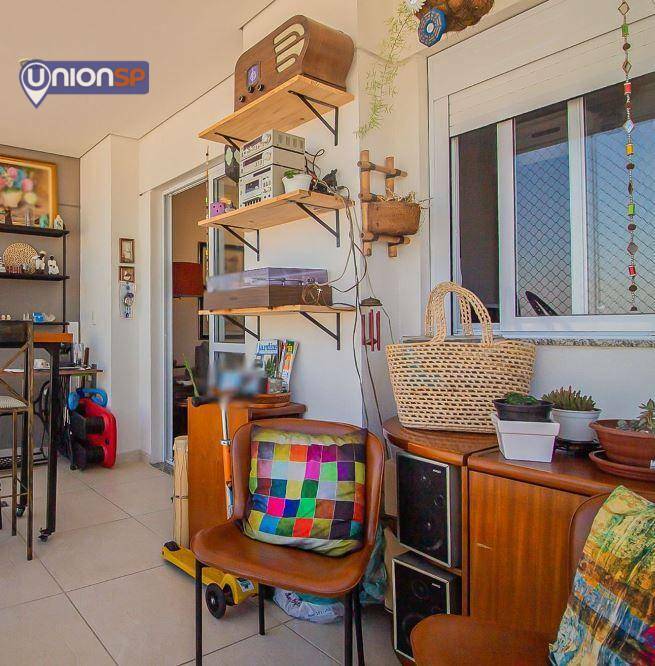 Apartamento à venda com 2 quartos, 68m² - Foto 2