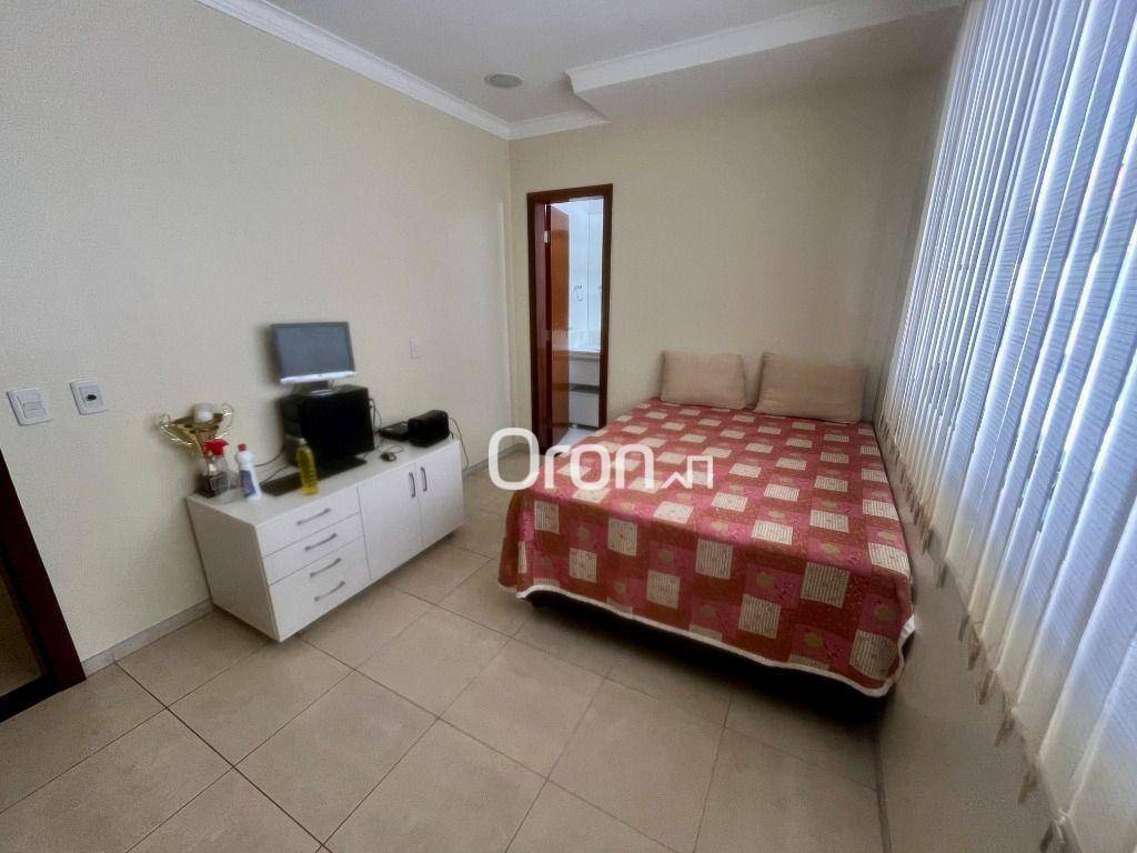 Sobrado à venda com 4 quartos, 341m² - Foto 12