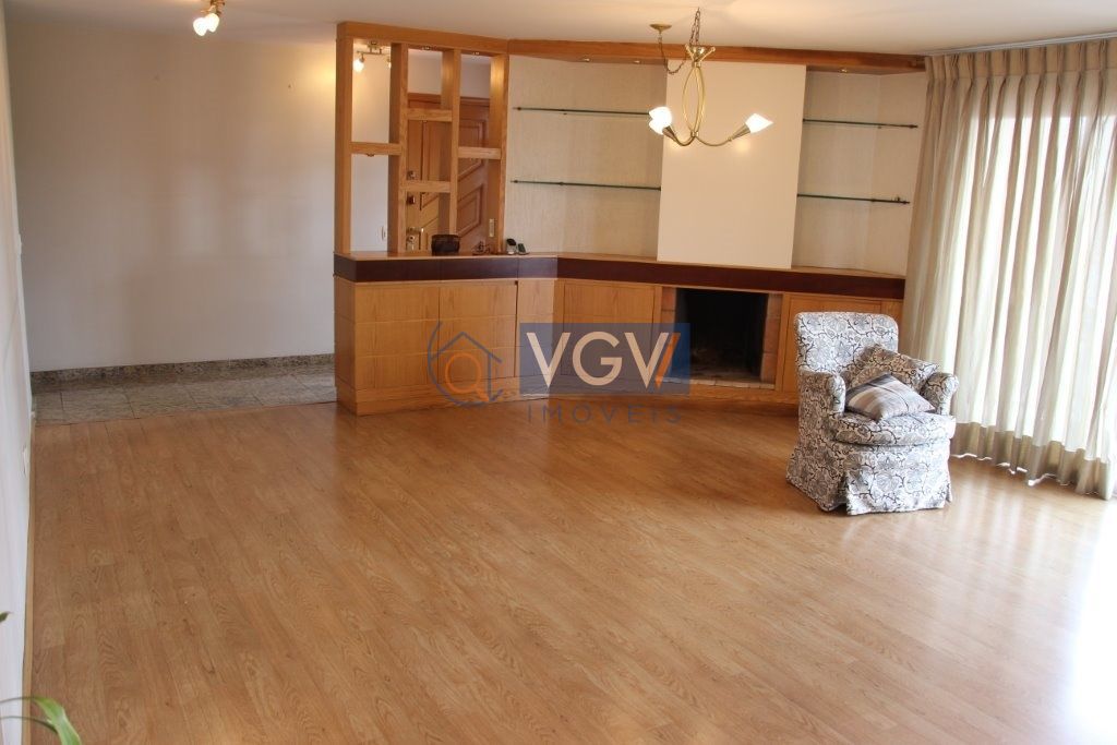 Apartamento à venda com 3 quartos, 140m² - Foto 1