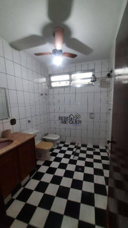 Casa à venda com 4 quartos, 200m² - Foto 14